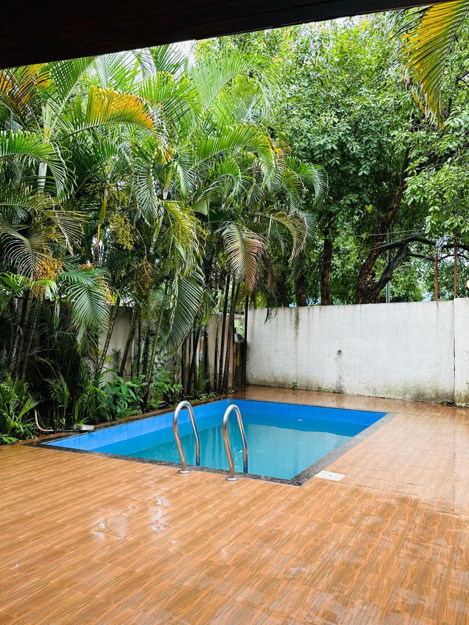 Вилла Pool Side House Лонавала Экстерьер фото